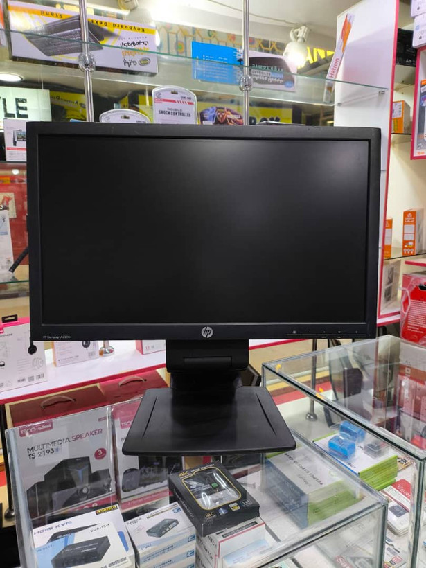 مانیتور استوک ۲۲ اینچ LED-HP ( مدل= LA2206X) کد۴