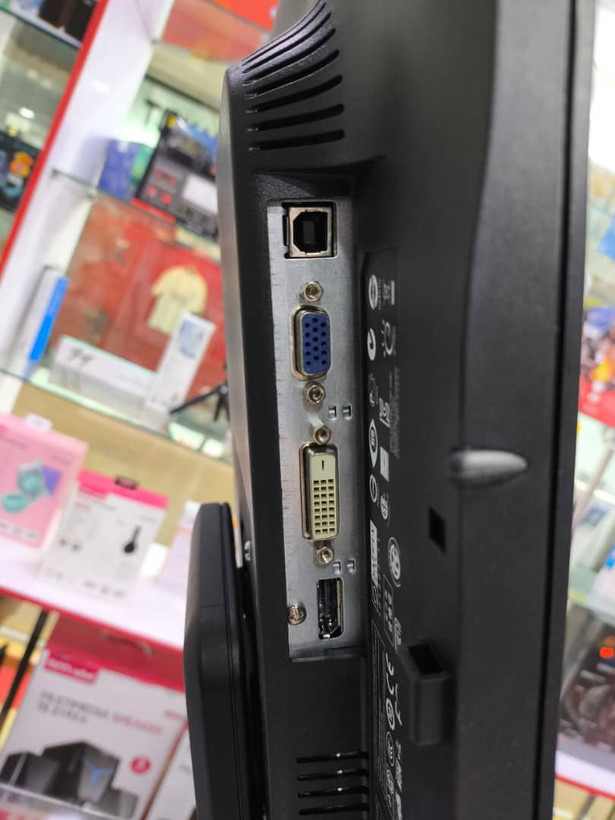 مانیتور استوک ۲۲ اینچ LED-HP ( مدل= LA2206X) کد۴