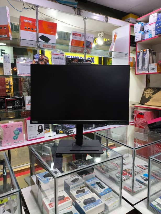 مانیتور استوک فریم لیس lenovo 24 inch T24v-10