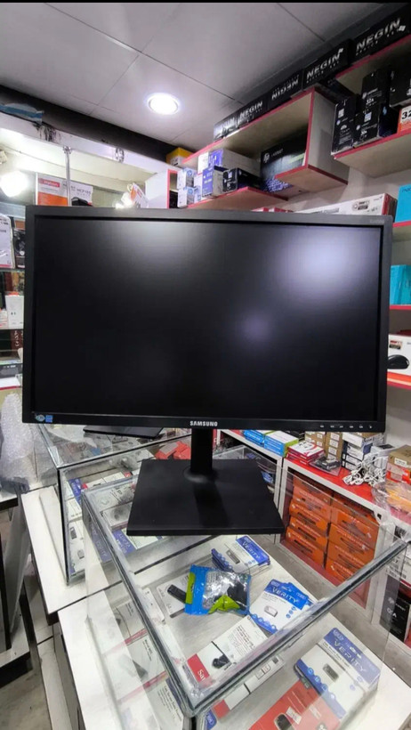 مانیتور LED سامسونگ 24inch مدل S24E650PL