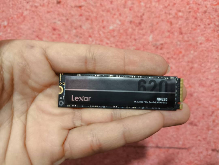 هارد کارکرده m.2 برند Lexar 256gb model 2280 g3*4